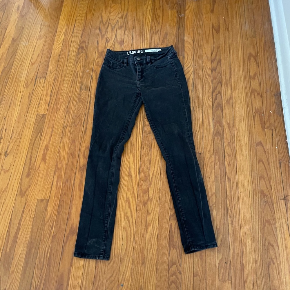DKNY faded black Jean leggings.